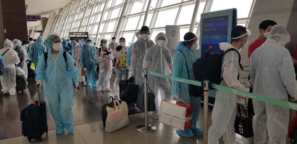 380 Vietnamese citizens arrive home safely from RoK